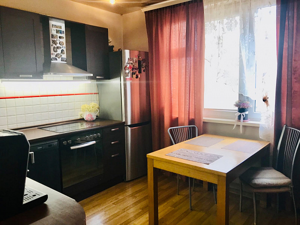Лихачевский пр-кт, д. 74, корп. 1 Лихачевский пр-кт, д. 74, корп. 1