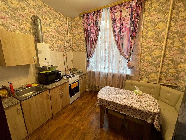 ул. Центральная, д. 9