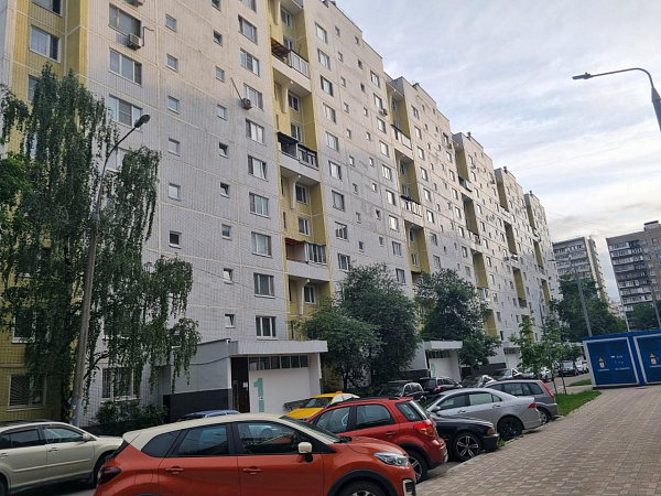 Москва, ул. Радужная, д. 16 Москва, ул. Радужная, д. 16