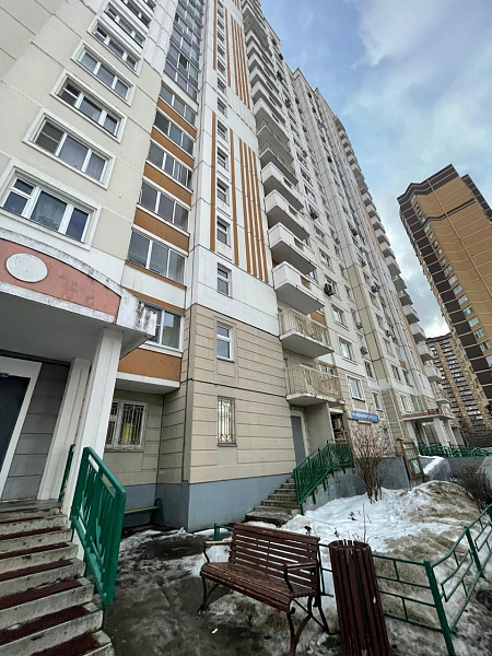 ул. Дирижабельная, д. 11 ул. Дирижабельная, д. 11