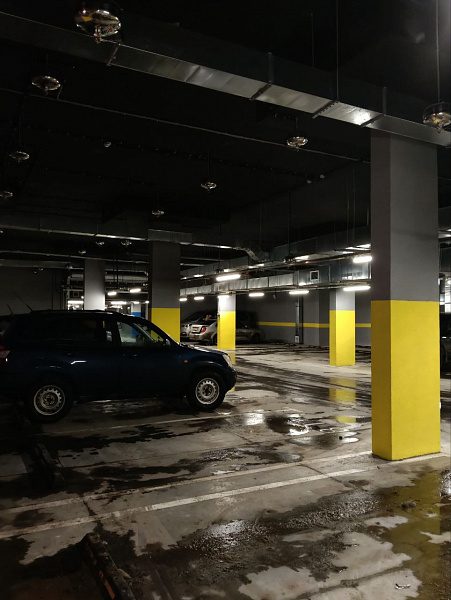 ул. Парковая, д. 42, корп. 1