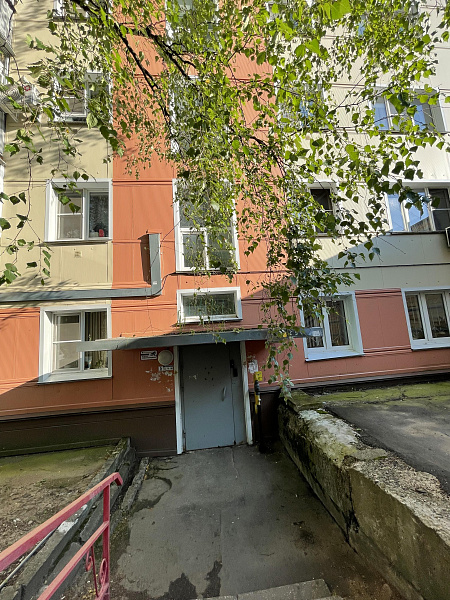 Лобня, ул. Ленина, д. 4